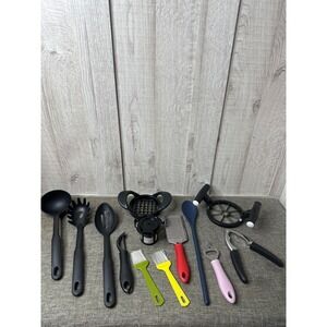 Mixed Lot of 13 Pc Kitchen Utensil & Gadget Tools Slicer Grater Peeler & More
